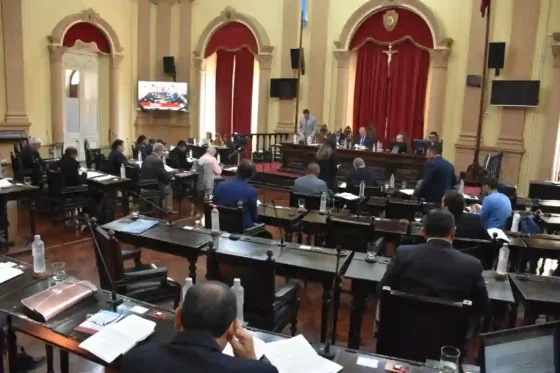El Senado provincial aprobó el proceso de desafuero de funcionarios