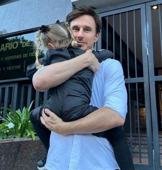 Tras dos meses de angustia y dolor, el ex de Pampita volvió a sonreír