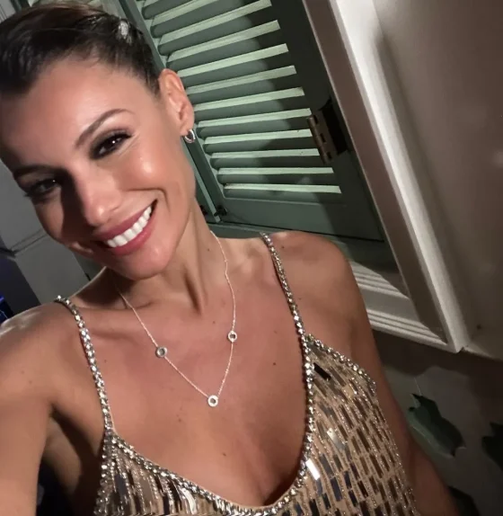 El minivestido con brillos de Pampita que todos querrán utilizar en las fiestas de fin de año