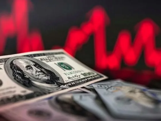 Con el dólar informal en su punto más bajo ¿Comprar o vender?