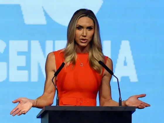 Lara Trump destacó los recortes de Milei en el Estado y dijo que Estados Unidos seguirá ese modelo