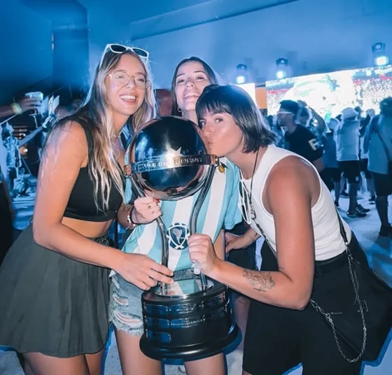 Así habría empezado el amor entre Nati Jota y una de las promesas de Racing