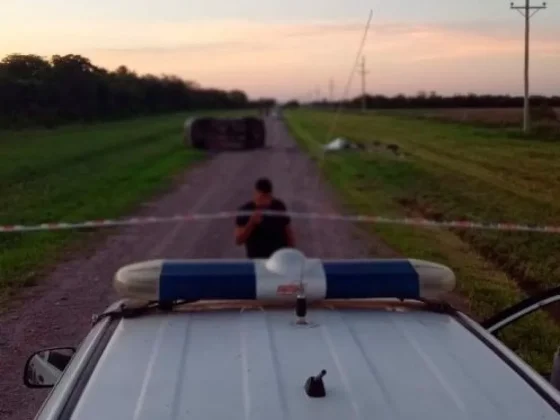 Accidente Fatal: un muerto y un herido al volcar un auto