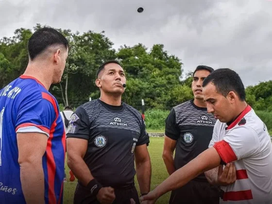 Fútbol amateur: agredieron a los árbitros, se los llevaron en un móvil policial y dos patrulleros chocaron mientras escapaban de los hinchas