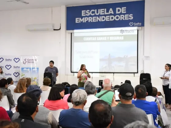 Más de 200 adultos mayores fueron capacitados en autonomía financiera