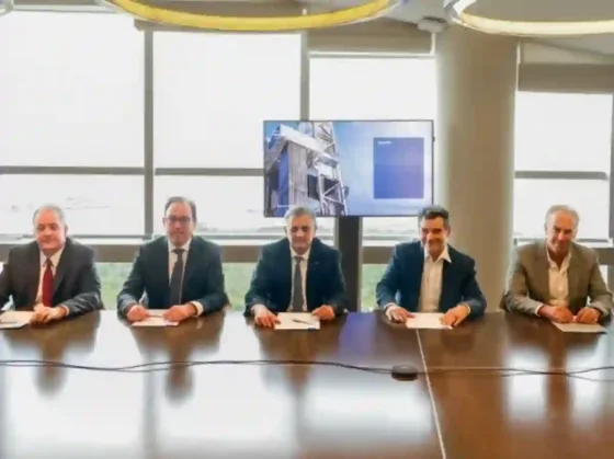 Las principales empresas de energía de Argentina se unieron para desarrollar el megaoleoducto Vaca Muerta Sur