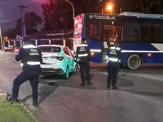 Brutal choque en la zona Sur deja cuatro heridos, uno trasladado en código rojo