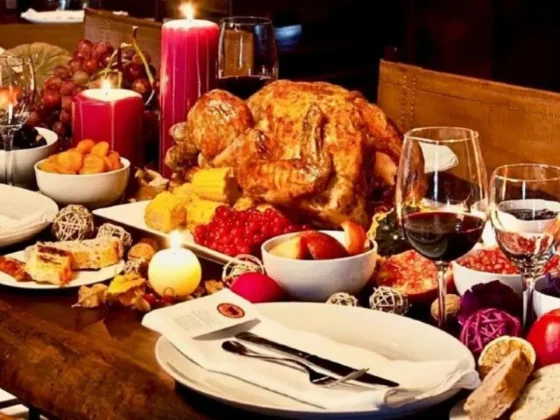 Recomendaciones para evitar malestares y enfermedades por las comidas de fin de año