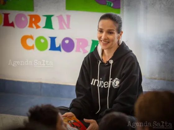 Natalia Oreiro visitó a niños del barrio Solidaridad