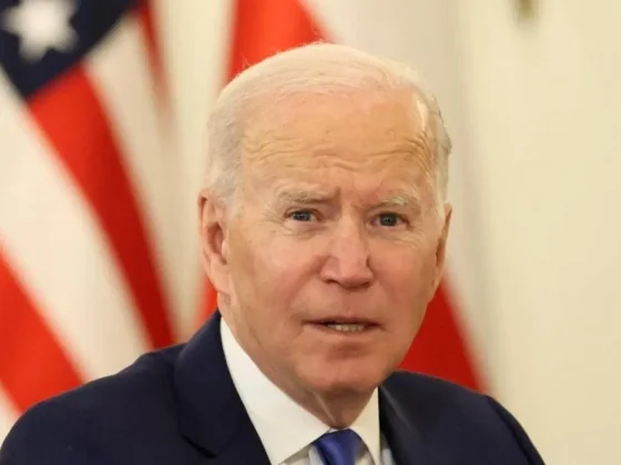 Biden lamentó su retiro de la carrera presidencial y dijo que Harris no debió ser la candidata