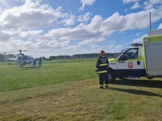 Otro accidente fatal en ruta 11: murieron dos chicos y el conductor fue trasladado en helicóptero al hospital