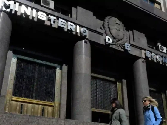 El Gobierno eliminó tres fondos fiduciarios vinculados a la agricultura familiar, vivienda social y tecnología
