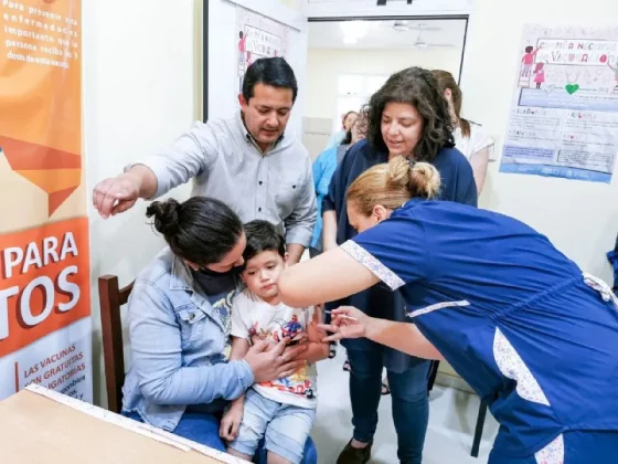 Antes del inicio del ciclo escolar los niños deben recibir las vacunas correspondientes