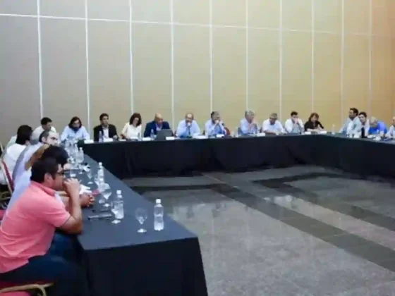 El Gobierno se reunió con los gremios en la apertura de las paritarias 2025