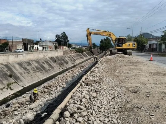 Se continúa con las obras de reconstrucción del canal pluvial Yrigoyen