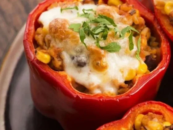 Morrones rellenos de carne y choclo sin horno ni frituras