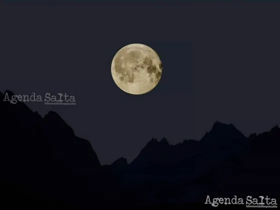 Superluna no es un término astronómico oficial, pero generalmente se usa para describir una Luna llena que se encuentra dentro de al menos el 90 por ciento del perigeo.