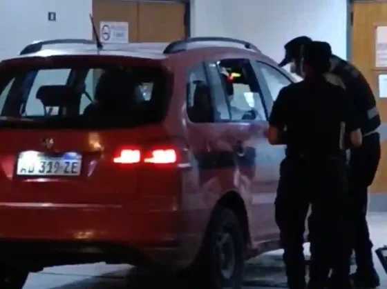 Apuñalaron a un taxista: llegó gravemente herido a la guardia del hospital Papa Francisco