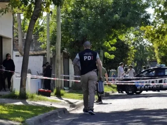 Mataron de cinco balazos a una enfermera cuando salía de su casa para ir a trabajar