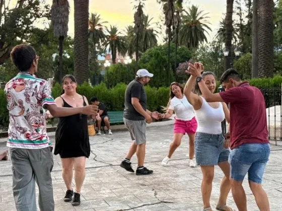 Este jueves llega un nuevo encuentro de “Punto Bachata” en la Usina Cultural