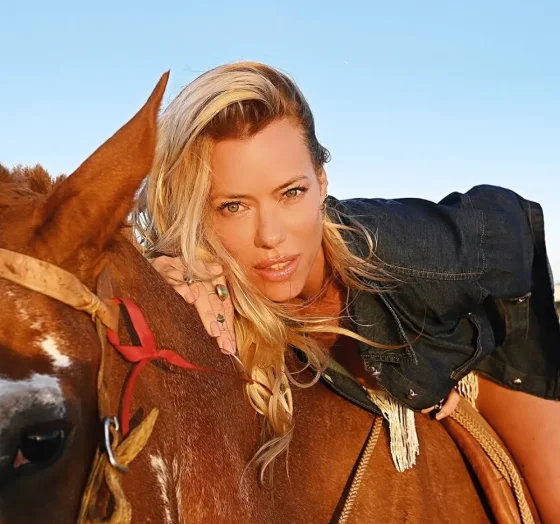 El percance que tuvo Nicole Neumann en plena lactancia