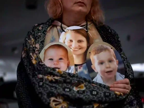 El Gobierno declaró dos días de duelo nacional por los asesinatos de los nenes argentinos Ariel y Kfir Bibas
