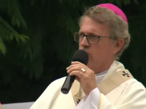 Cientos de fieles participaron de una misa por la salud del papa Francisco en Constitución