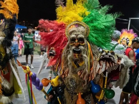 Con ritmo y color, vuelven los Corsos de la Ciudad