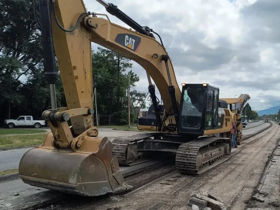 Avanzan las obras de recuperación de calzada en la Avda. Ex Combatientes de Malvinas