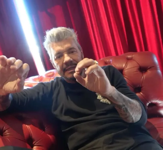 Sin escala, Marcelo Tinelli se la juega toda por amor y se fue del país