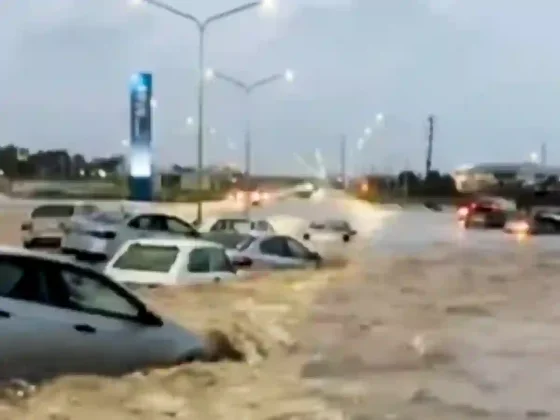 Violento temporal en Bahía Blanca: destrozos, familias evacuadas y suspensión de clases