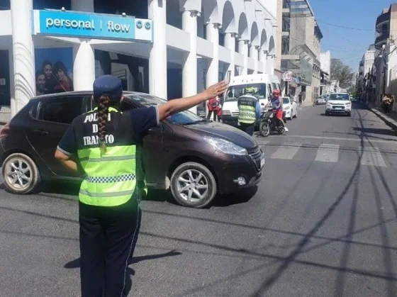 Tránsito municipal fiscalizará el ordenamiento vehicular en las escuelas del área centro