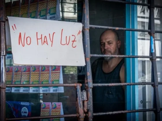Más de 60.000 usuarios siguen sin luz en el AMBA pese al descenso de la temperatura