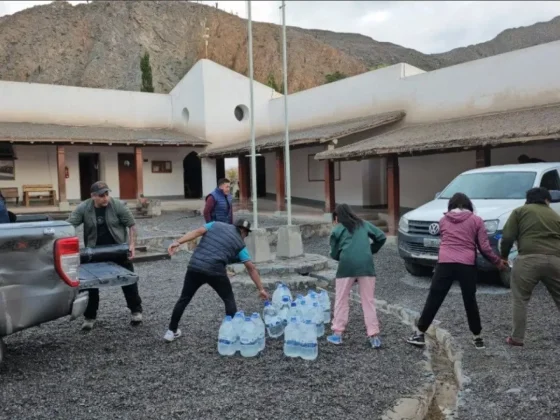 Complementan asistencia para familias de la Quebrada del Toro