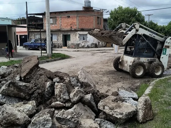 Ejecutan la repavimentación de la calle Río Mojotoro de Villa Lavalle