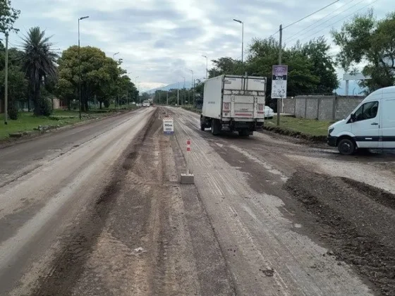 Continúa la obra de repavimentación en la avenida Ex Combatientes de Malvinas