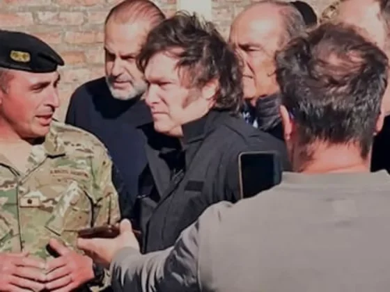 Milei llegó a Bahía Blanca para monitorear de cerca la asistencia a las víctimas