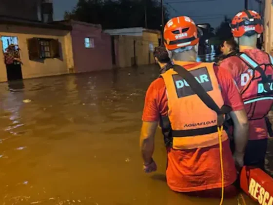 Diluvio en Córdoba: cuatro familias debieron ser evacuadas, hay calles anegadas, cortes de luz