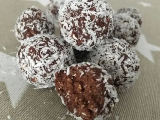 Trufas de avena y cacao: sin harina y con pocos ingredientes, hacé en 5 minutos esta receta perfecta para ese antojo