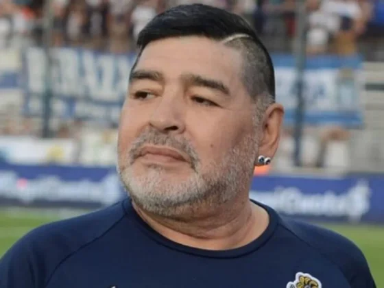 Revelan las condiciones en las que murió Maradona: un cuarto improvisado, una cama común y sin desfibrilador