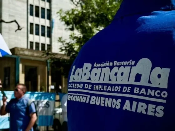 Los bancarios firmaron un aumento salarial y el sueldo básico supera los $1.700.000