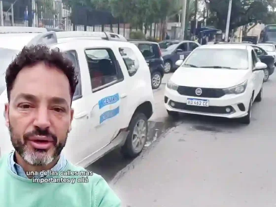Dueños de agencias de remises se manifiestan afuera del CCM