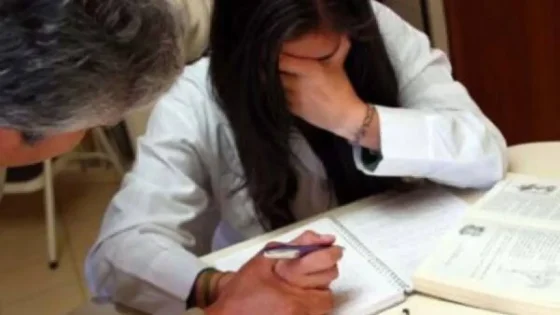 Docentes fueron condenados por Grooming pero la pena es condicional y no podrán trabajar hasta cumplirla