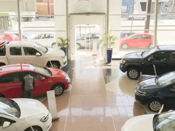 Pese a la eliminación del impuesto interno, la carga tributaria del precio de un auto es de más del 50%