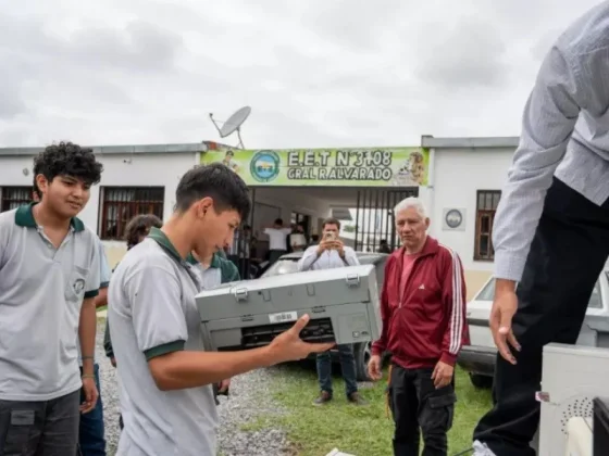 Escuelas técnicas del interior provincial recibieron elementos eléctricos y electrónicos para reciclaje