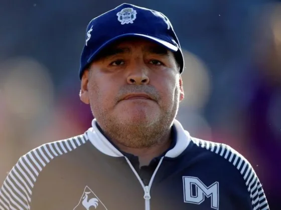 Los hallazgos de la autopsia de Maradona: muerte en agonía y un corazón lleno de grasa