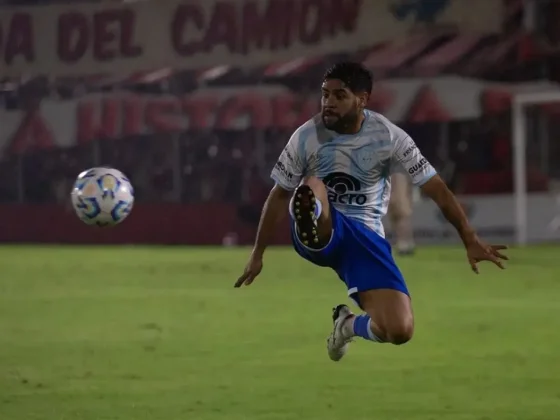 Gimnasia y Tiro salvó un punto en el final ante Tristán Suárez