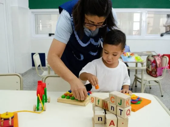 La natalidad bajó un 41% en diez años y el sistema educativo debe reorganizarse