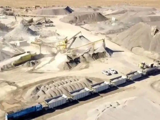 Vaca Muerta: la petrolera YPF evalúa la construcción de un tren