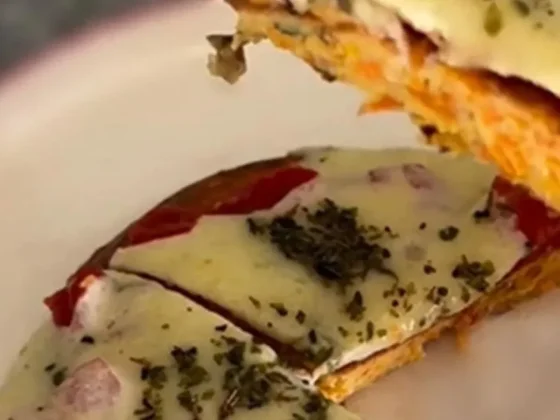 Pizzeta sin harinas: bien crocante y muy económica